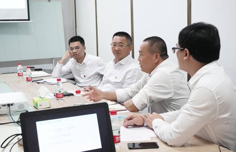 特姆優公司-鎮領導視察-3.jpg